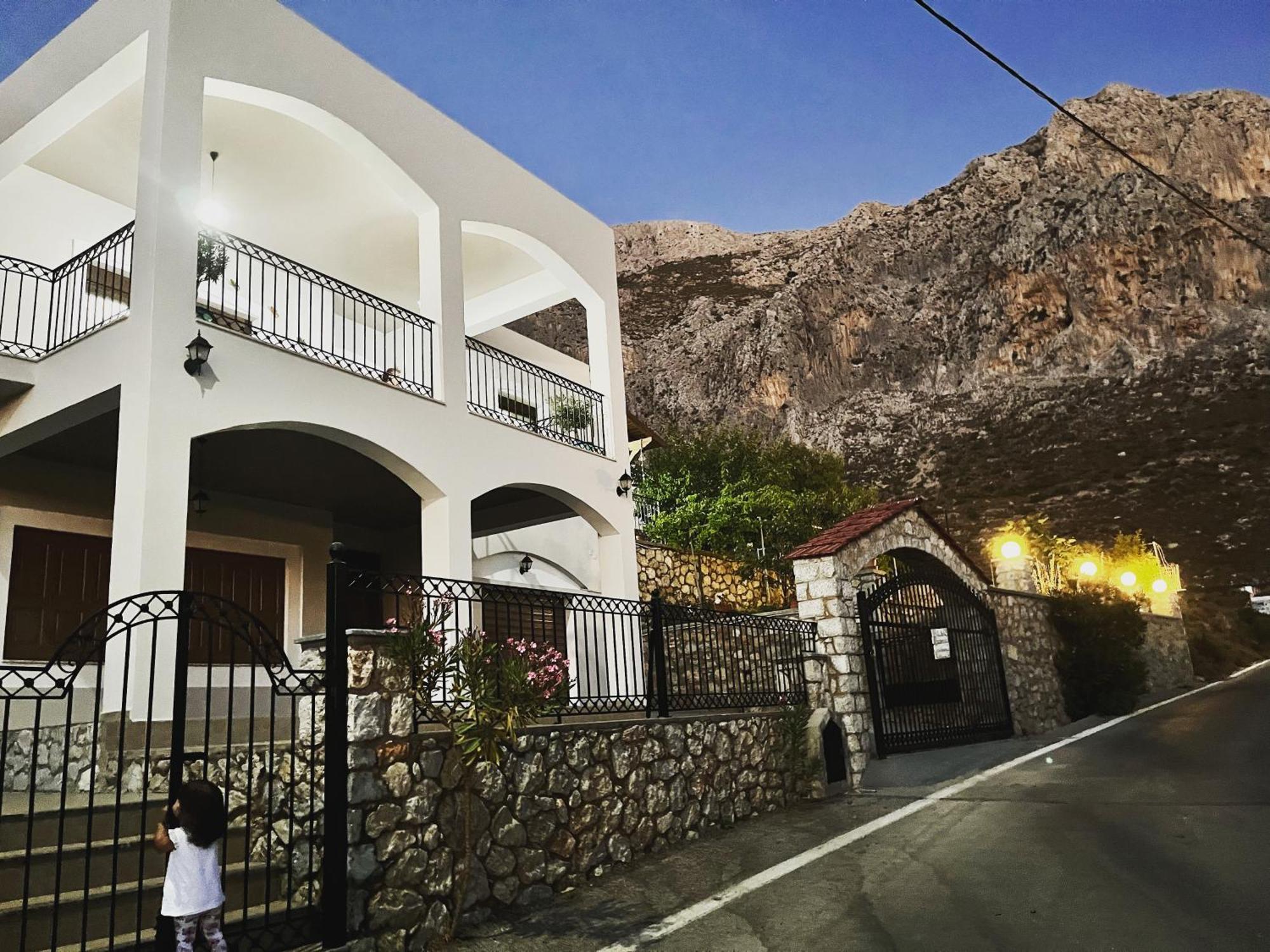 Villa-Skalia / Kalymnos House Kültér fotó